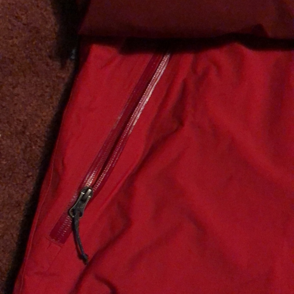 Brand new COLUMBIA OMNI-TECH RAIN JACKET - X-Large in red and burgundy - Picture 7 of 11